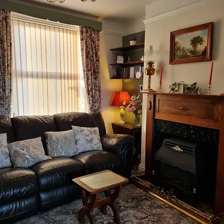 Rowan Tree House Sleights