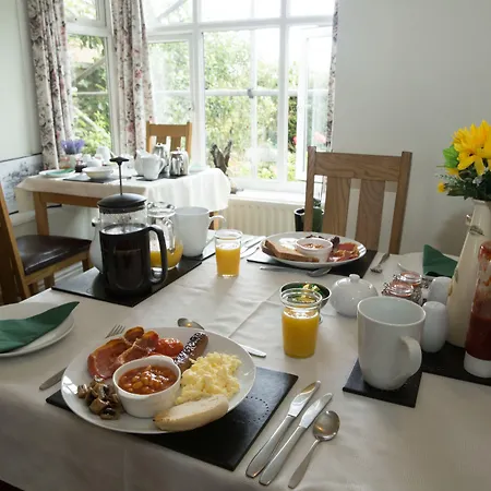 Alojamento de Acomodação e Pequeno-almoço Rowan Tree House 3*