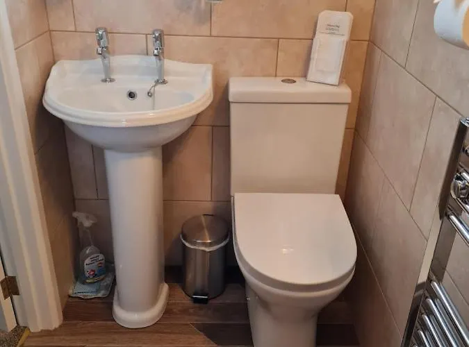 Rowan Tree House Bed & Breakfast