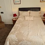 Rowan Tree House Bed & Breakfast 3*